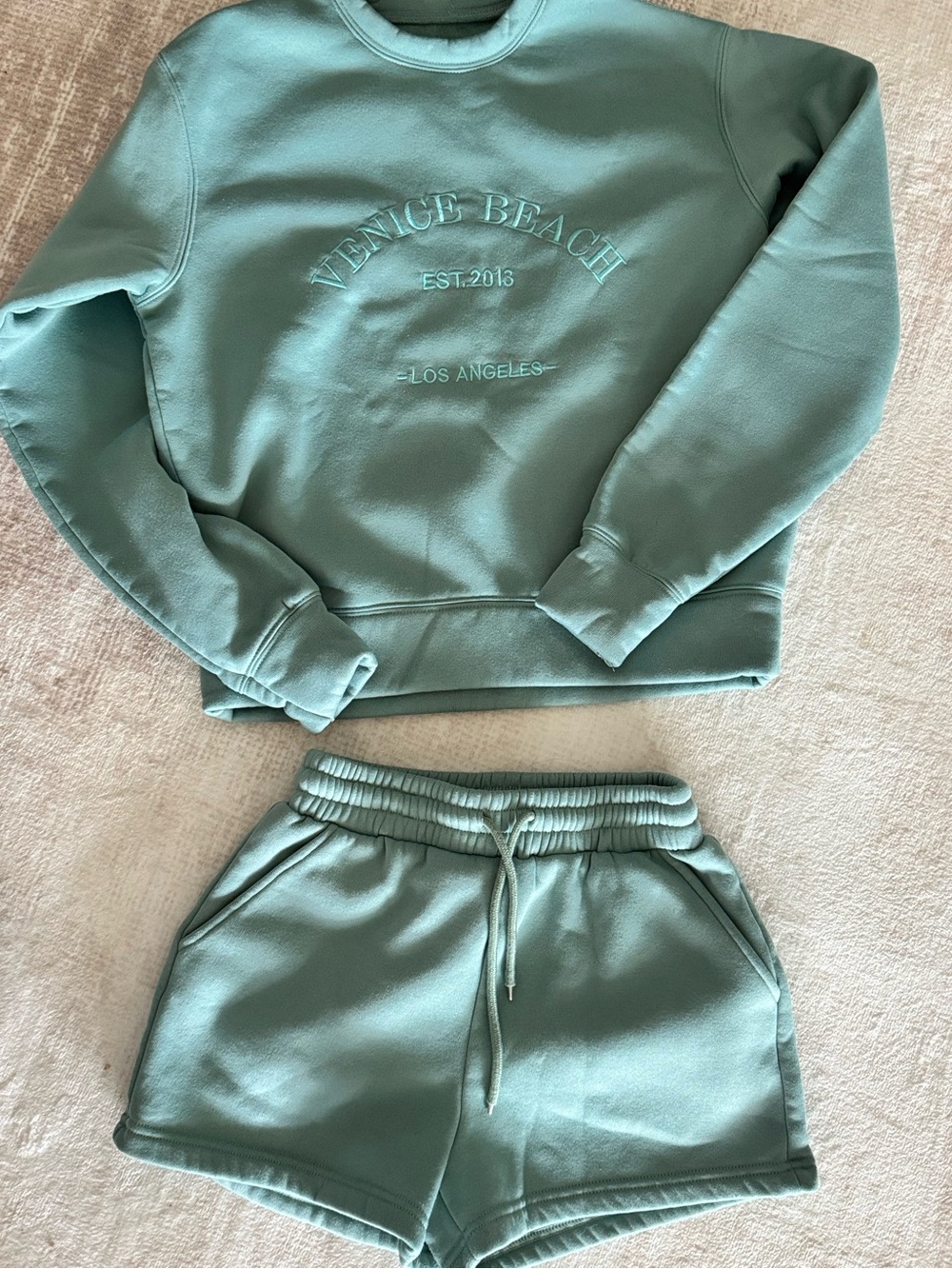 NWOT Women’s Venice Beach LA Mint Green Sweatshirt & Shorts Set S